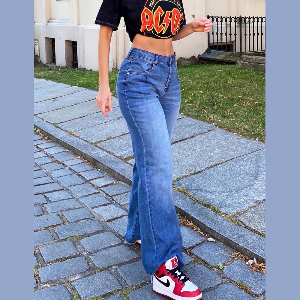 Wide Leg Jeans NWT Fashion Nova Raw Hem  Size 13